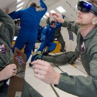 NASA и Microsoft отправят HoloLens в космос