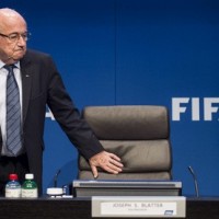 Блаттер отказался переизбираться на пост главы ФИФА