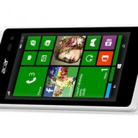 В России начались продажи первого смартфона Acer на Windows 8.1