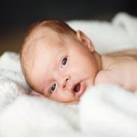 Ученые показали, как новорожденные видят родителей