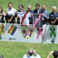 Клуб чемпионата Испании представил форму с символикой ЛГБТ