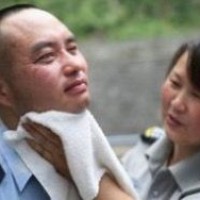 В Китае слепой полицейский не допускает преступлений