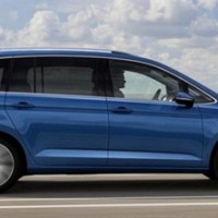 Volkswagen анонсировал продажи нового Touran в РФ
