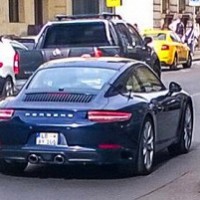 Обновленный Porsche 911 заметили без камуфляжа