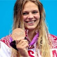 Ефимова выиграла золото ЧМ в заплыве на 100 м брассом