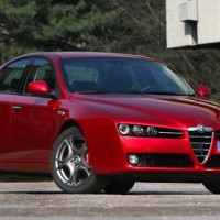 Новый седан Alfa Romeo получит двигатель от спорткара 4C