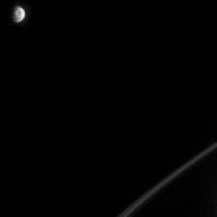 «Кассини» сфотографировал «Звезду смерти» на орбите Сатурна