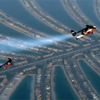 Швейцарский летчик представил видео полета на реактивном ранце над Дубаем