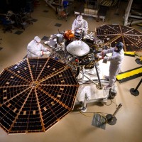 Начались испытания марсианского аппарата InSight