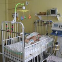 Алтайского ребенка лечили от энцефалита в церкви