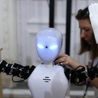 Ученые РФ создали робота-репетитора