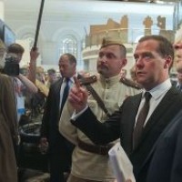 Медведев призвал музеи к сотрудничеству