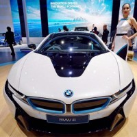 BMW улучшила безопасность моделей i3 и i8