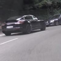 Новый Porsche Panamera тестируют в Штутгарте без камуфляжа