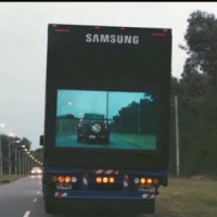 Samsung сделал грузовики прозрачными для обгонов