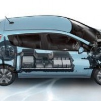 Nissan обновляет аккумуляторы для электромобилей LEAF