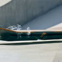 Lexus создал «парящий скейтборд» из фильма «Назад в будущее»