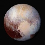 Зонд New Horizons нашел следы движения льда на Плутоне