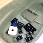 Японка утопила в ванной полную Apple-коллекцию изменившего ей мужчины