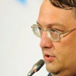 Геращенко обвинил журналиста Шария в финансировании терроризма