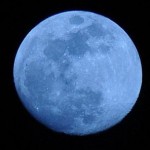 Голубая Луна взошла над Землей