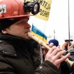 «Правый сектор» напал на протестующих шахтеров в Киеве