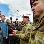 Порошенко заявил об отсутствии планов наступления на Донбасс