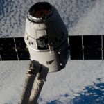 Космический грузовик США Dragon покинул МКС