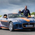 Jaguar F-Type испытал парашют для сверхзвукового автомобиля