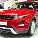 Range Rover научился ездить по бездорожью без водителя