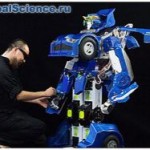 Японский робот-трансформер превращается в двухместную машину