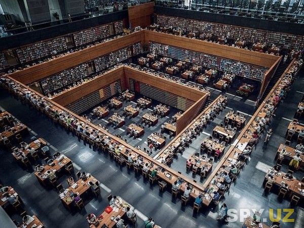Национальная библиотека Китая.jpg